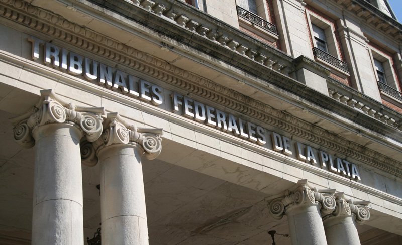 Confirman el procesamiento de Etchecolatz, Saint Jean y Smart por delitos en “Pozo de Banfield”